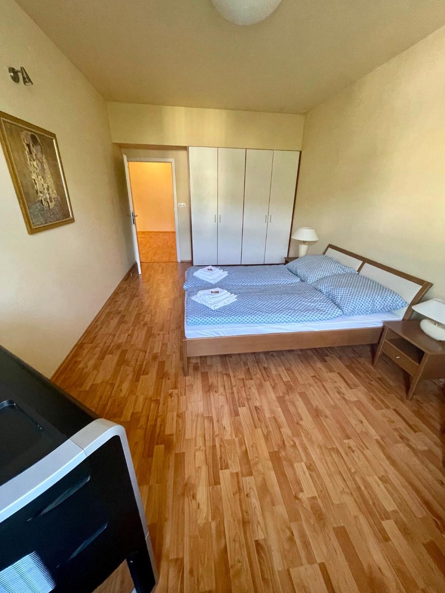 Huge Two Floor Apartment On The Park Colonnade With Free Parking For One Car, 160 Sqm Karlovy Vary Extérieur photo
