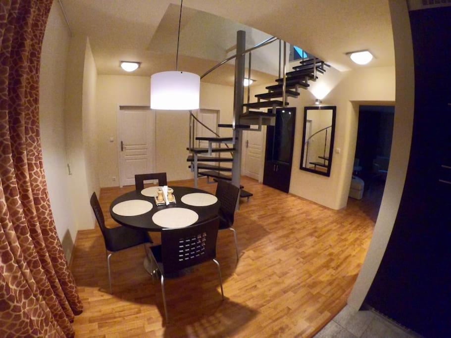 Huge Two Floor Apartment On The Park Colonnade With Free Parking For One Car, 160 Sqm Karlovy Vary Extérieur photo