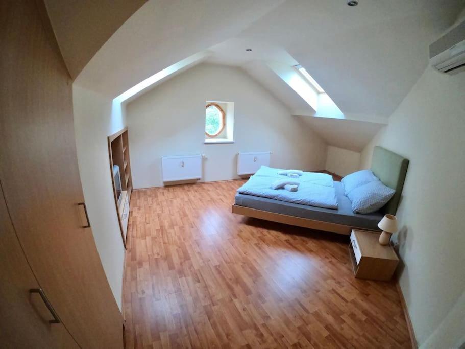 Huge Two Floor Apartment On The Park Colonnade With Free Parking For One Car, 160 Sqm Karlovy Vary Extérieur photo